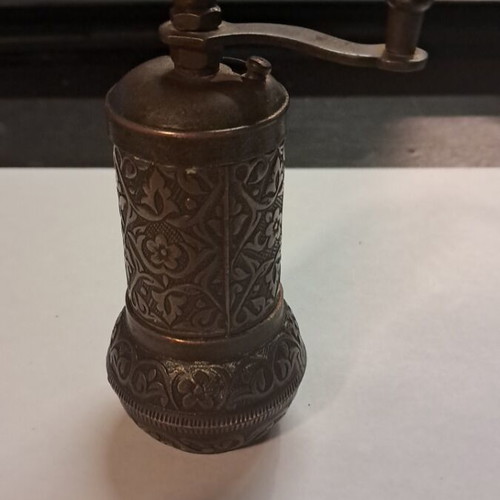 Handmade vintage mill used, about 10 cm height, collectible