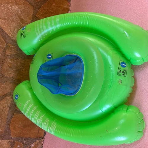 AQUA FRESH baby float like new for sea training