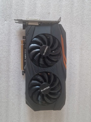 Gigabyte Aorus RX 580 4GB ARGB видеокарта употребявана