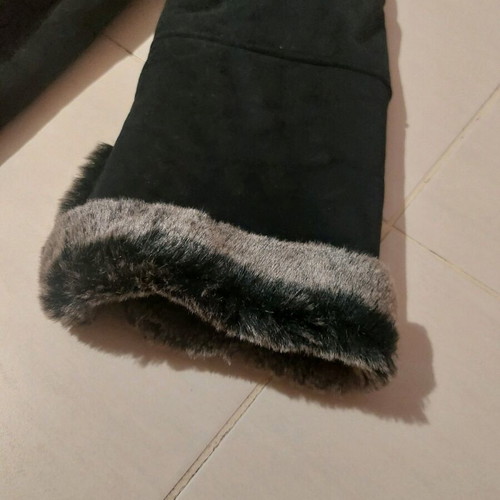 Castor coat new, size medium, black with synthetic fur