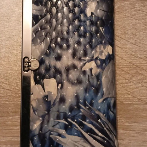 Wallet like new, white and blue