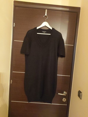 Women's knitted dress like new, black