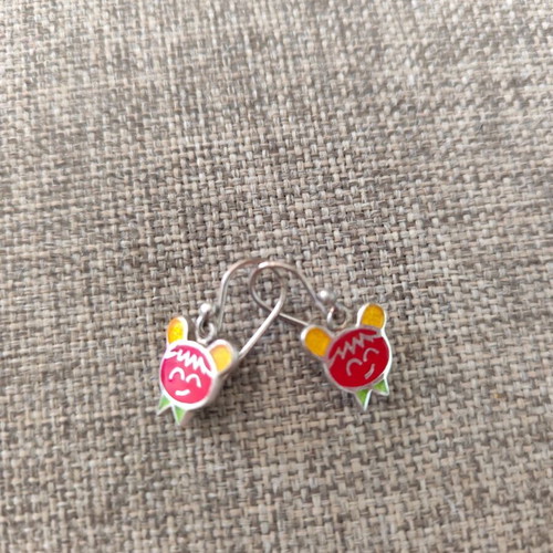 Earrings like new