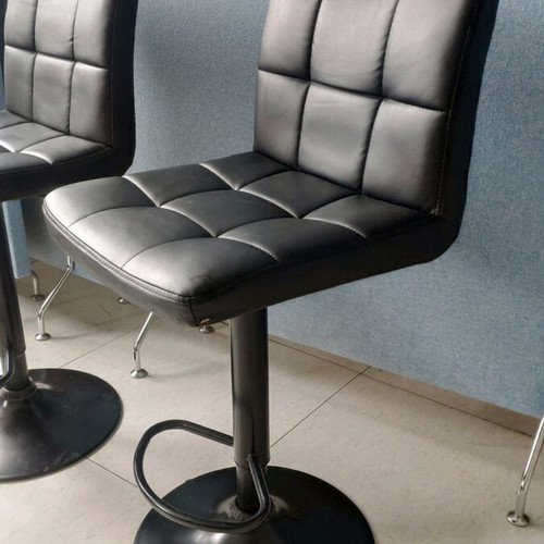 Bar stools like new, set of 2 pieces