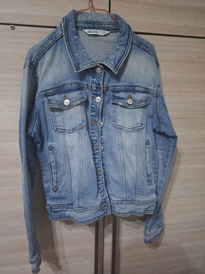 Zara denim jacket used, slightly elastic, blue, size M