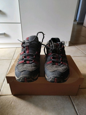Ορειβατικά παπούτσια Merrell σχεδόν καινούργια, νούμερο 41, γκρι μπεζ