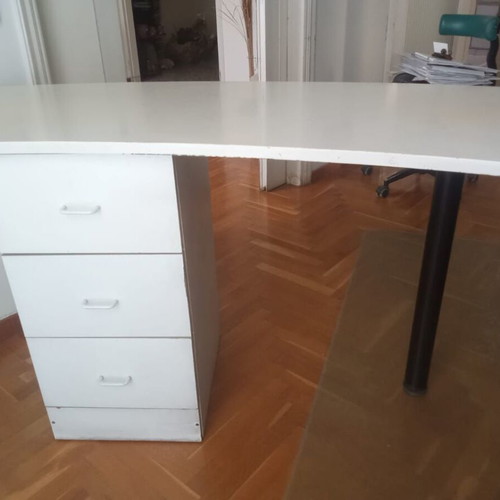 White desk like new 140x59x78 cm