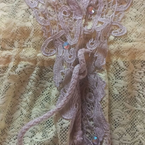 On Line women's dress like new, yellow, lace
