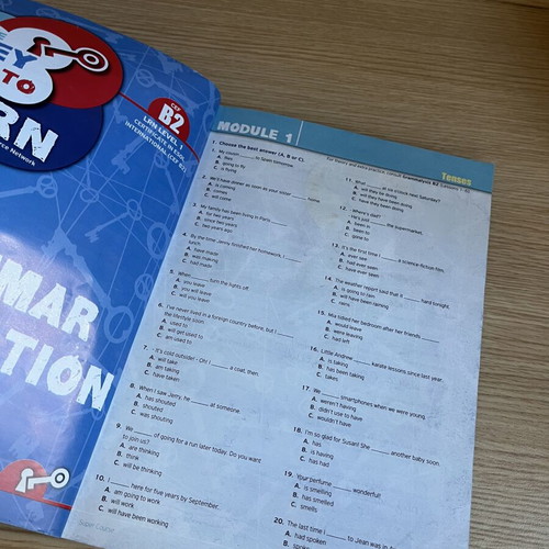 The Key to LRN English book like new