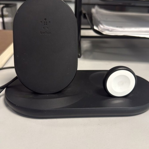 Belkin BoostCharge 3-in-1 Magnetic Foldable Wireless Charger used