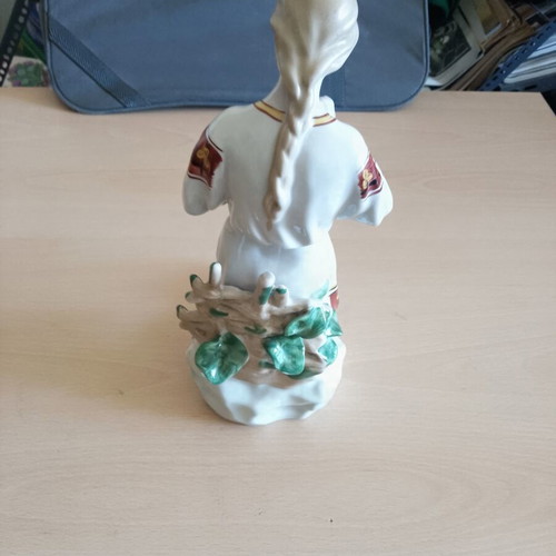 Porcelain statue 30 cm, Ukrainian scene