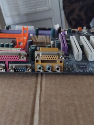 Gigabyte GA-8PE800 REV1.1 motherboard used with CPU, fan, and RAM