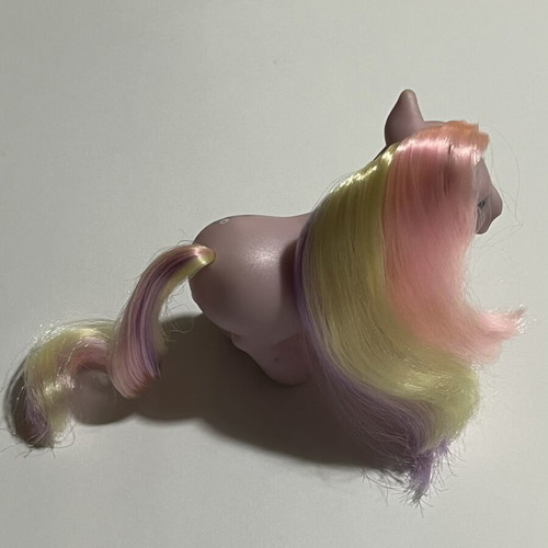 My Little Pony G3 Fluttershy used with mark on neck and leg