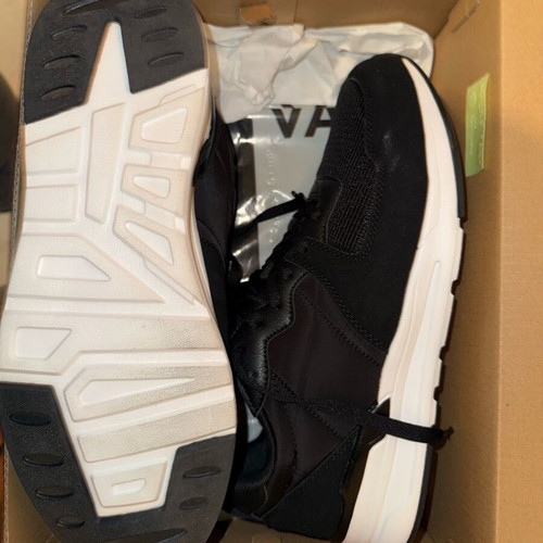 Men's Sneakers TEMI Black Size 44 like new