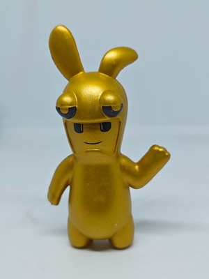 Stumble Guys Rabbit Golden Figure like new collectible