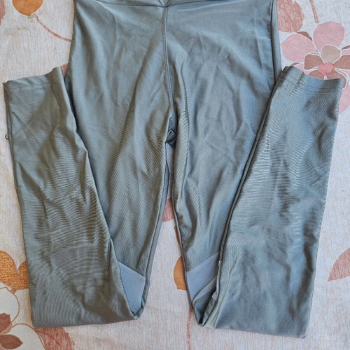 Shiny leggings used, gray, size Medium