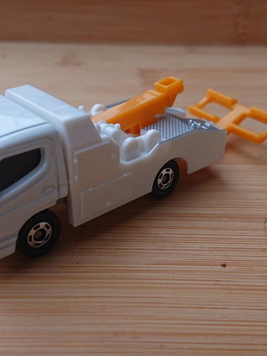 Tomica 2002 Mitsubishi Fuso Canter Tow Truck употребяван