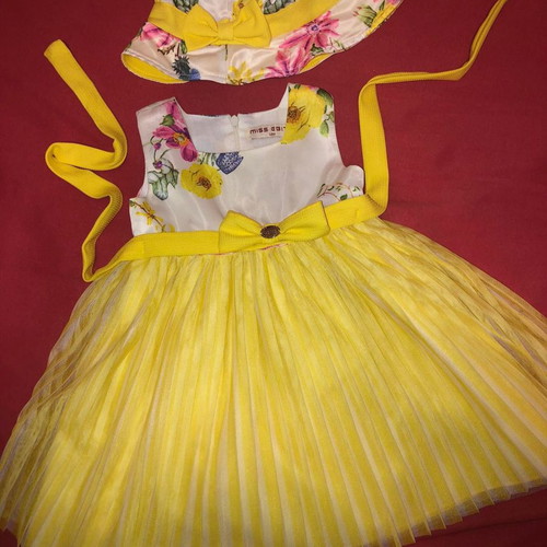Baby dress set with hat for 12 months, like new, floral yellow
