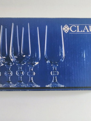 Claudia Champagne Glasses set of 6 new