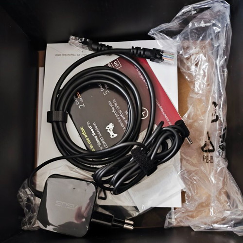 Router WiFi 6 ASUS AX6100 Tri-Band RT-AX92U like new