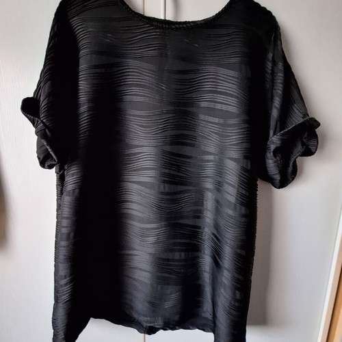 Black Shein Curve blouse like new, short sleeve, XL