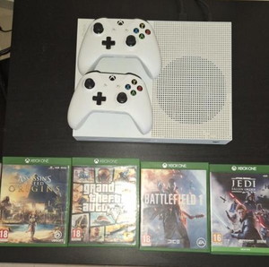 Xbox One S 500gb σε αρκετά καλή κατάσταση με δώρο παιχνίδια και 2ο μοχλό