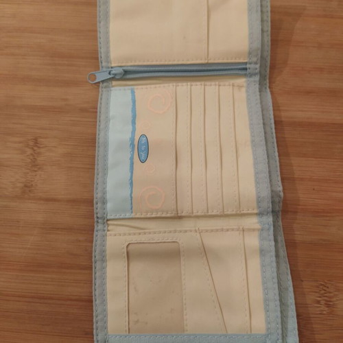 Me to You Tatty Teddy wallet like new, white-cream and turquoise