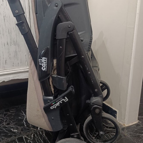 Cam 3-in-1 stroller like new with adjustable seat and car seat