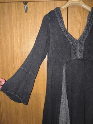 Attrattivo Μαύρο boho φόρεμα Small σαν καινούργιο