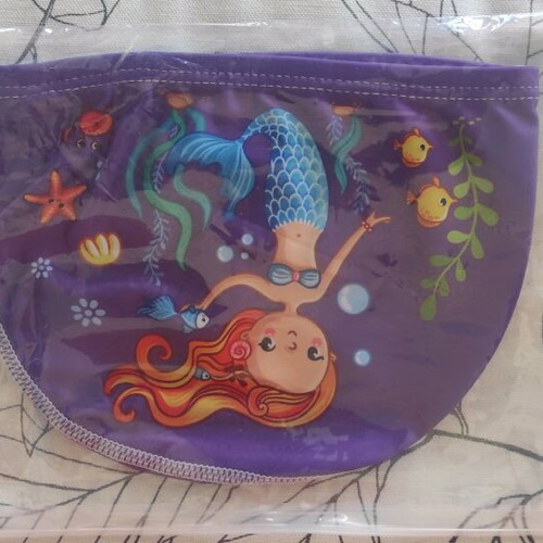 Arena Classic adult swimming cap with free kids cap