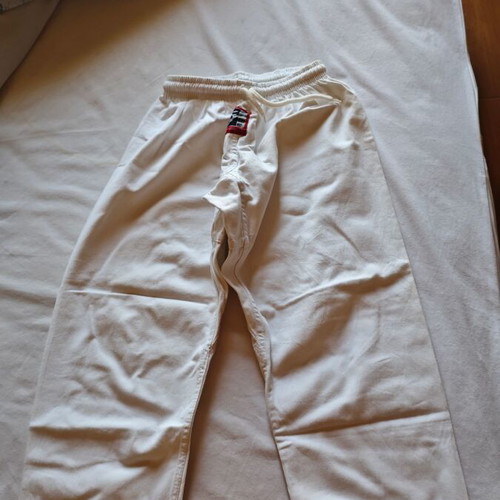 Taekwondo KWON Dobok size 130 like new, kids martial arts uniform