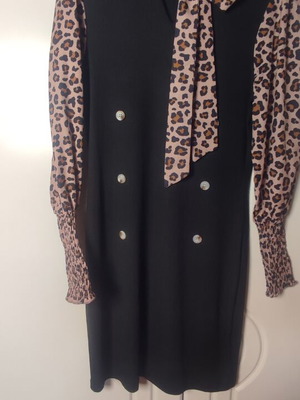 Mini dress black and leopard with bow neck Shein like new, size S/M