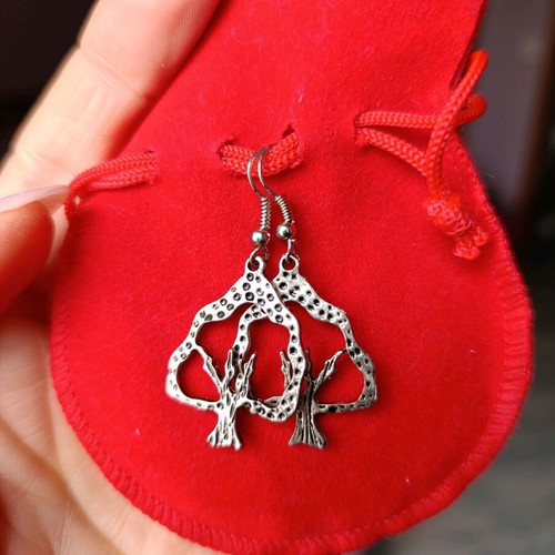 Tree-shaped dangling earrings silver metal like new