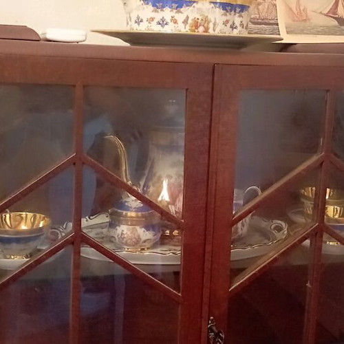 Wooden English Etazera with Fantastic Showcase like new