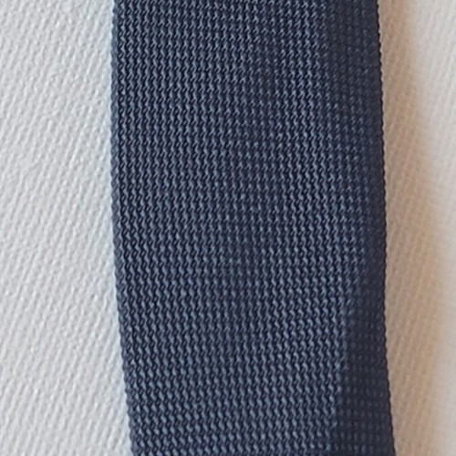 Tommy Hilfiger Tailored Red Textured Silk Tie like new, 155 cm