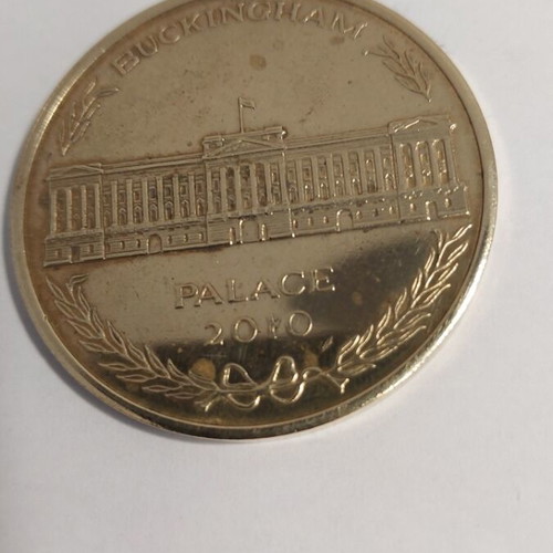 Αναμνηστικό μετάλλιο Buckingham 2010 μεταχειρισμένο