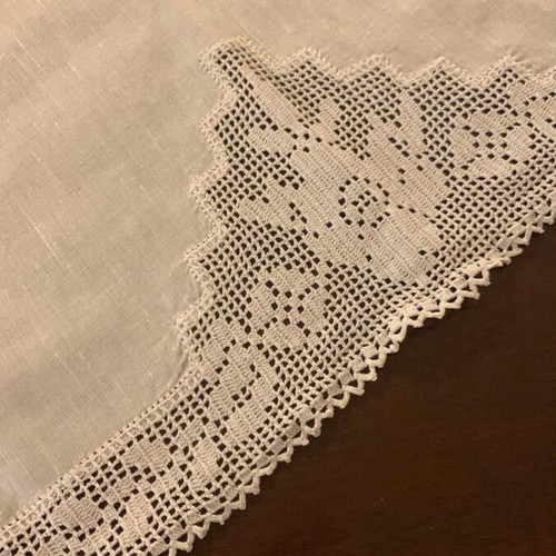 Handmade needlework table linen 0.79 x 0.79 m