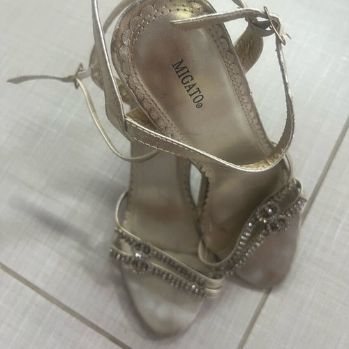 Sandals like new, size 38, black and gold