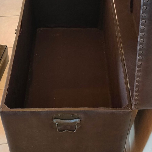 Vintage trunk like new with large storage space