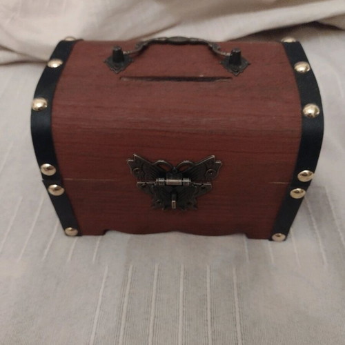 Wooden piggy bank with lock new