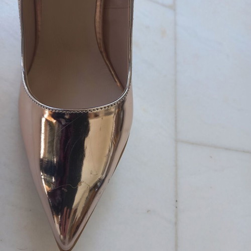 BSB heels size 36 new with defect gold