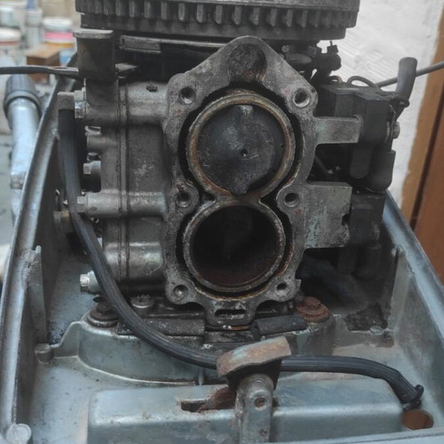 Evinrude 8 outboard motor used for spare parts
