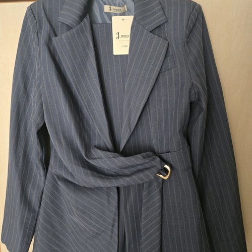 Striped suit with belt, new, blue