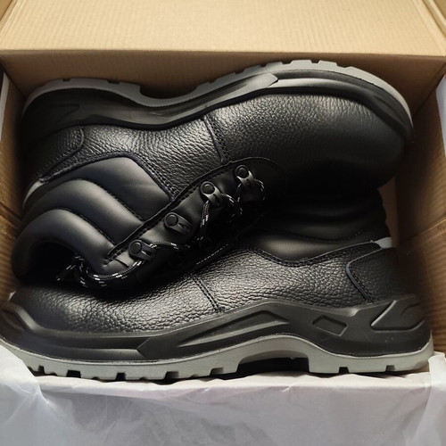 Work shoes new with steel toe, size 44, black
