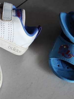 Stan Smith shoes pack sizes 21 and 31 like new with gift slippers