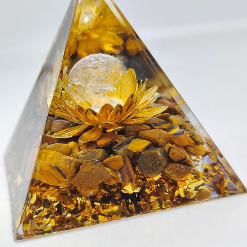 Orgonite pyramid with natural amethyst like new 5.5cm