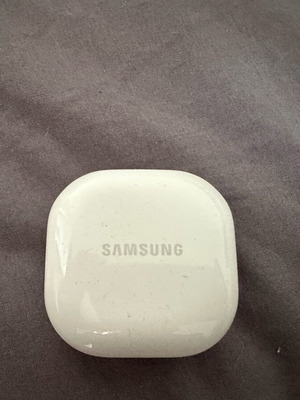 Samsung Galaxy Buds2 Bluetooth handsfree earbuds like new with charging case graphite
