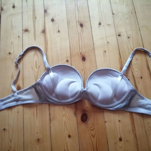 H&M shiny sequin balconette bra size 75B
