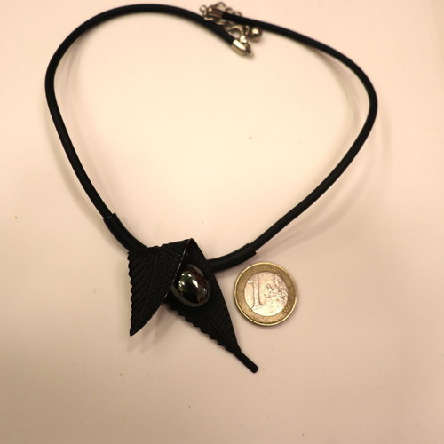 Pendant vintage 80s handmade, black