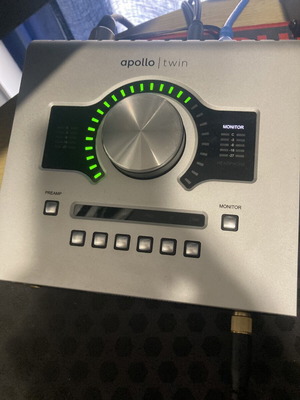 Apollo Twin USB audio interface